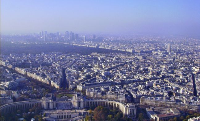 pariz-z-eifellovky-2