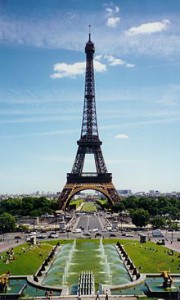 220px-eiffel_tower_from_place_du_trocadero.jpg